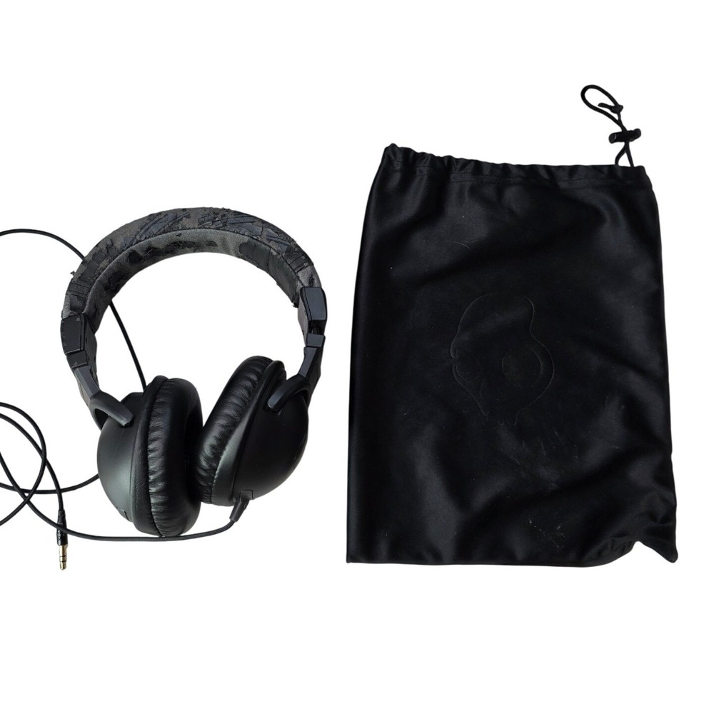 Skullcandy Hesh Wired Over-Ear Headphones Black with Pouch Barcode Skull Logo S2